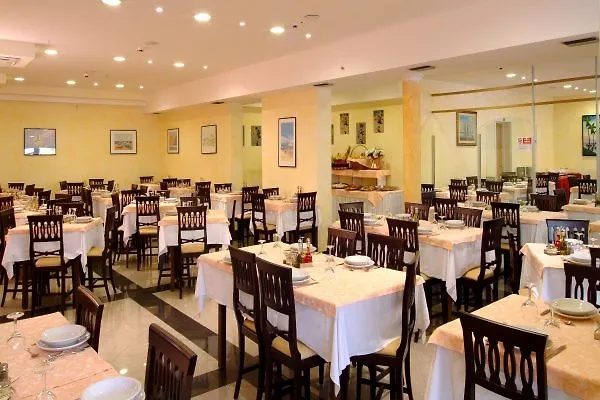 Tamanco 3* Римини